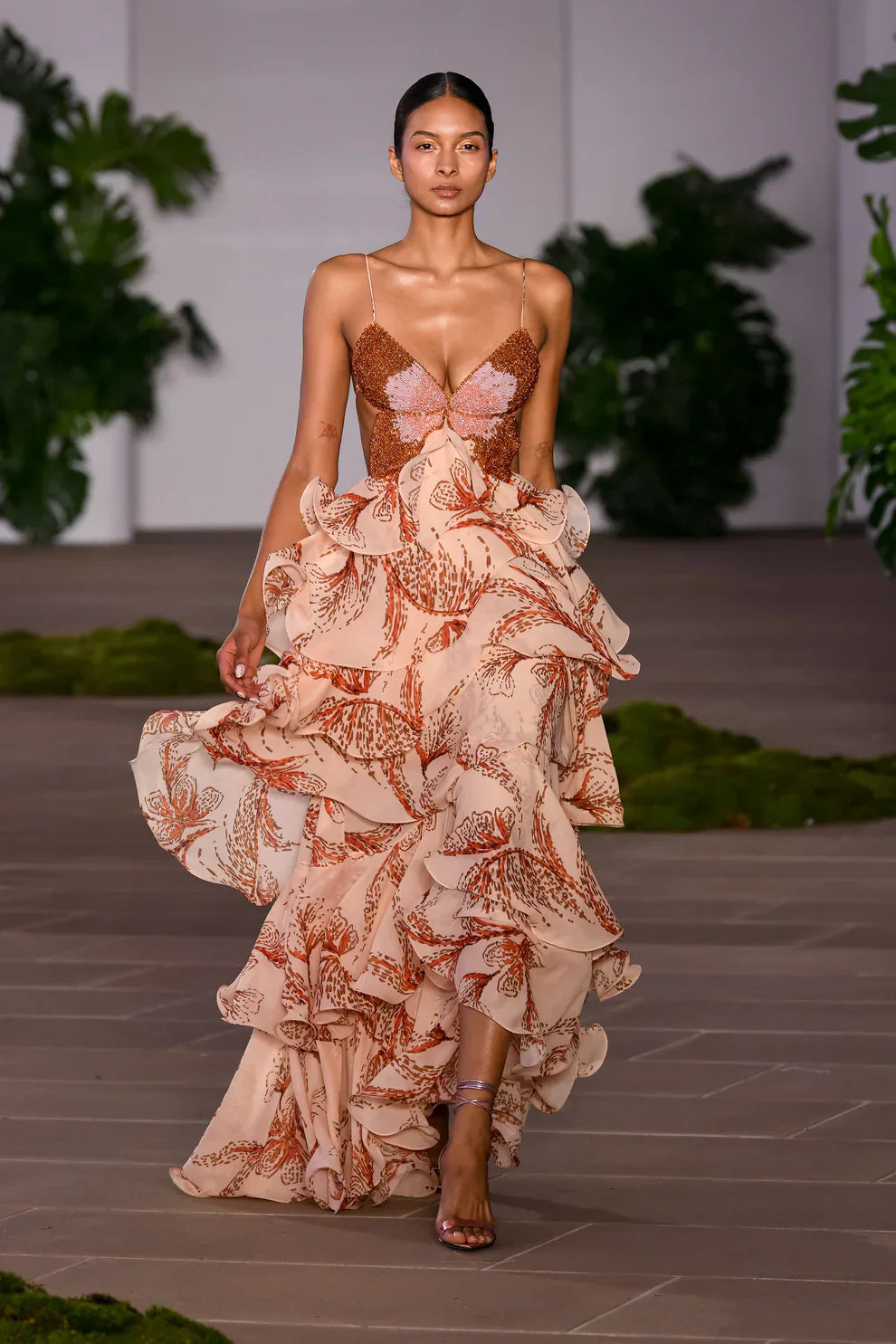 Nahia | Vestido con Detalles de Volantes