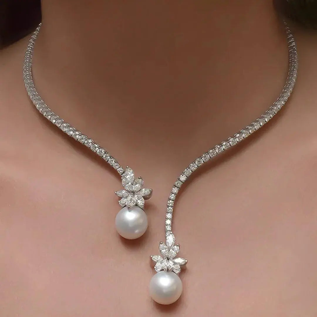 Collar elegante brillante con perlas en plata de ley