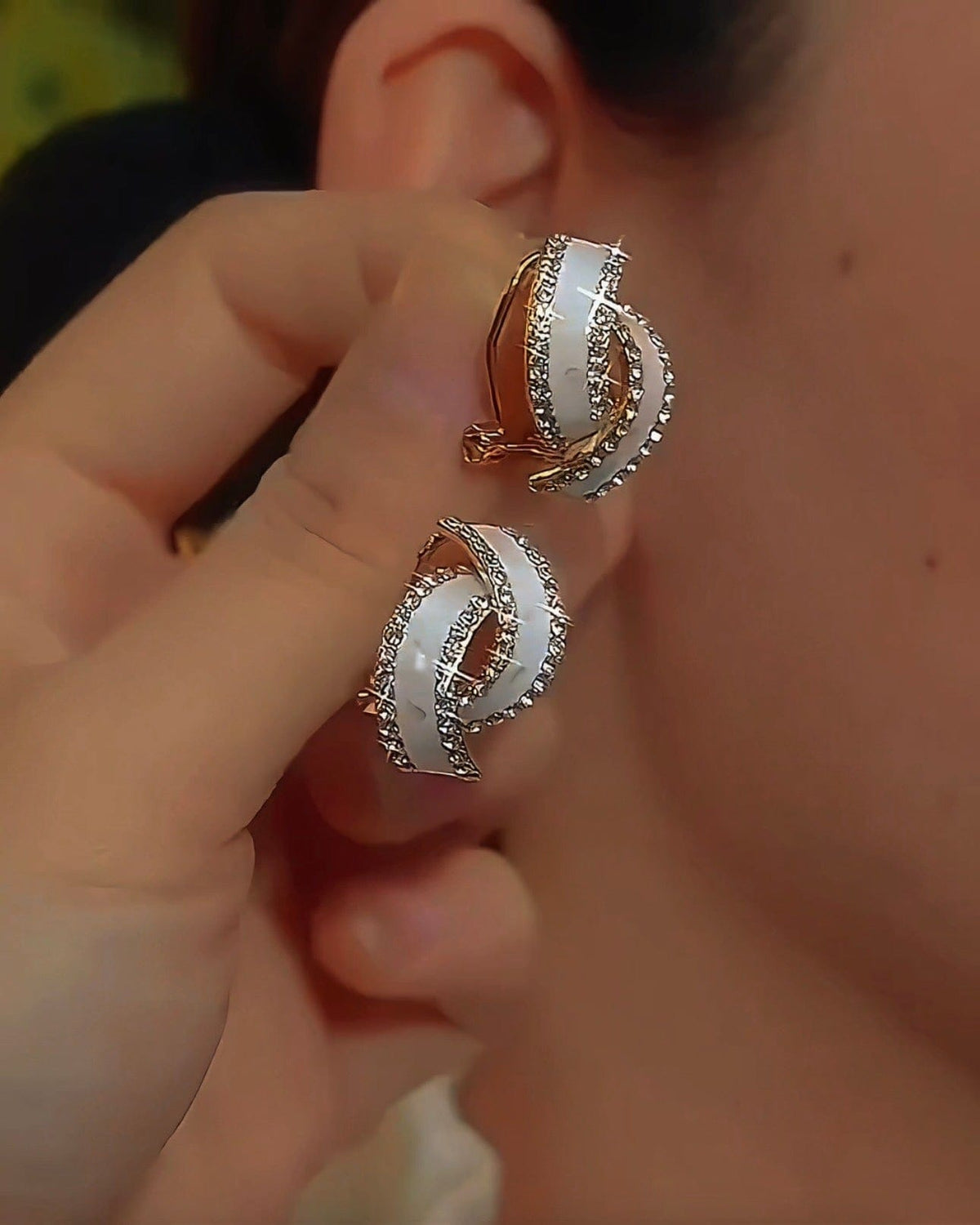 Pendientes con Lazo Blanco y Brillos