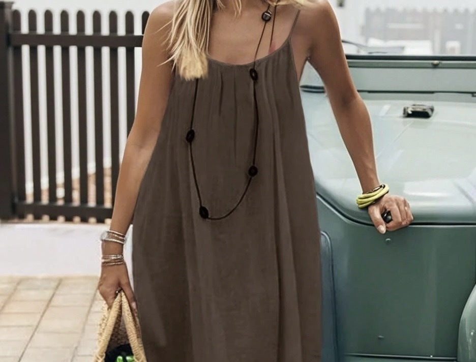 Mini Vestido de Seda Helada en Color Liso con Fruncidos y Espalda Descubierta