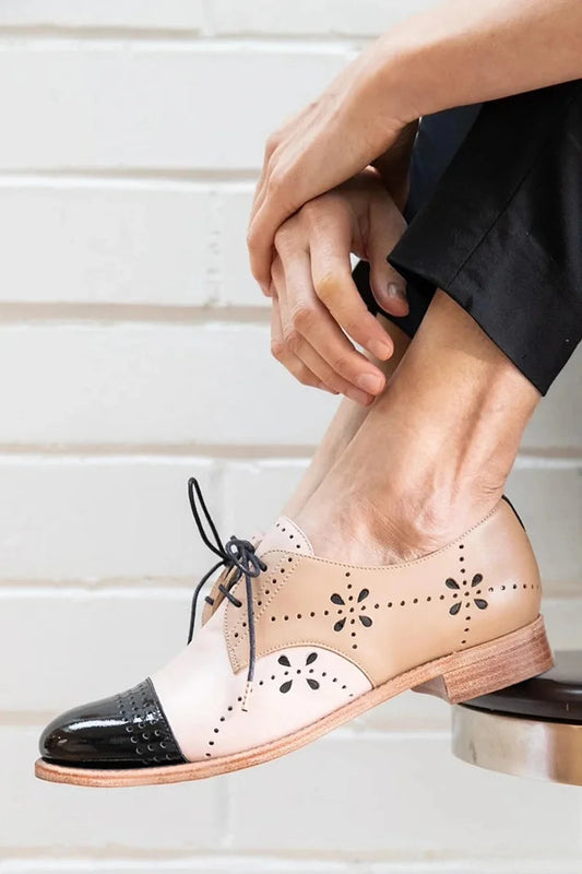 Zapatos Oxford con cordones color block bajos caqui con motivo floral