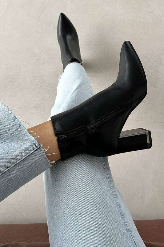 Botas elegantes chunky en punta de piel sintética