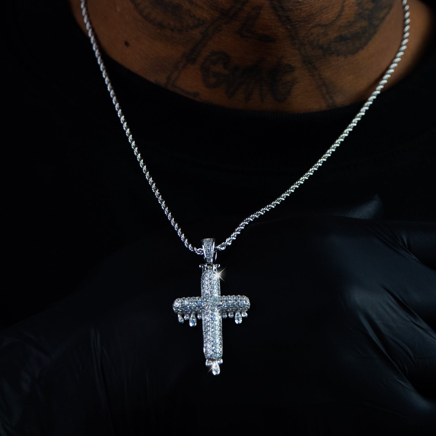 Colgante Cruz Drip Oro Blanco