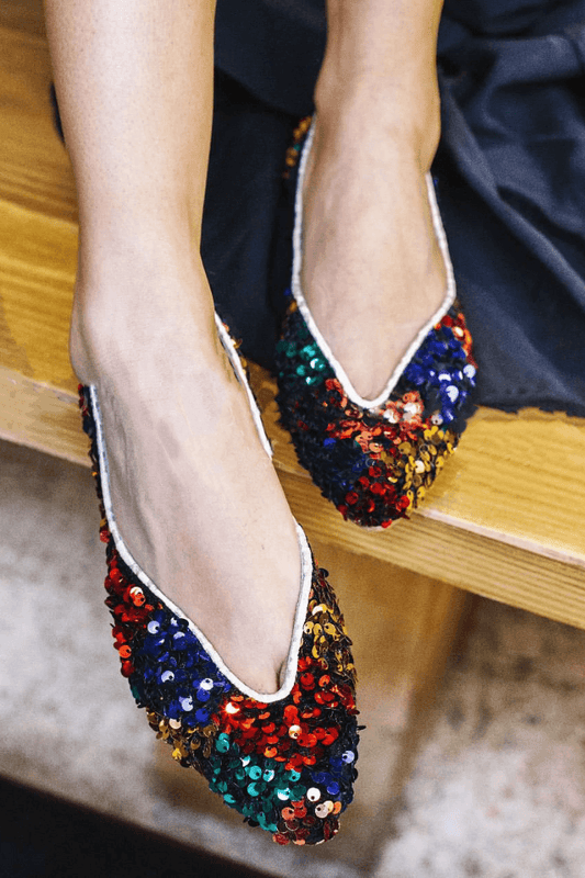 Bailarinas slip-on multicolor con escote en V [Pre-venta]