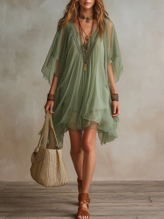 Mini vestido fluido en capas con escote en V verde