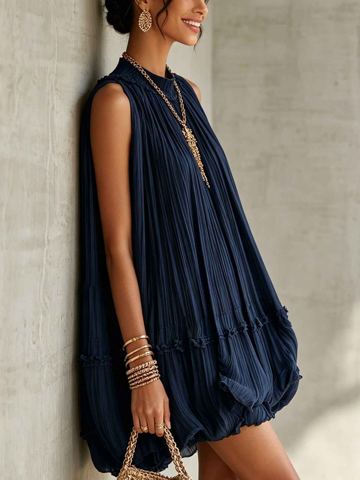 Mini Vestido de Volantes en Gasa con Cuello Halter Azul Marino