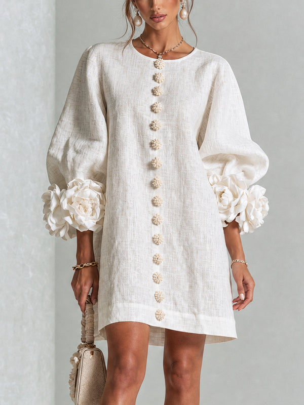 Chiara | Vestido Mini de Lino Mezclado con Puños de Rosa, Blanco