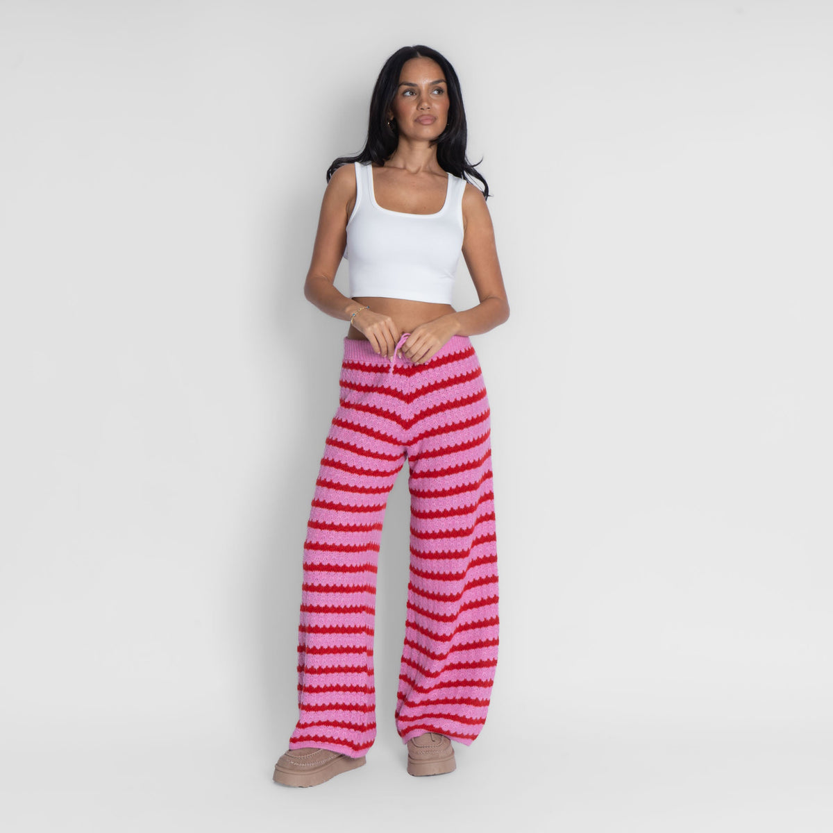Pantalón ancho de punto a rayas