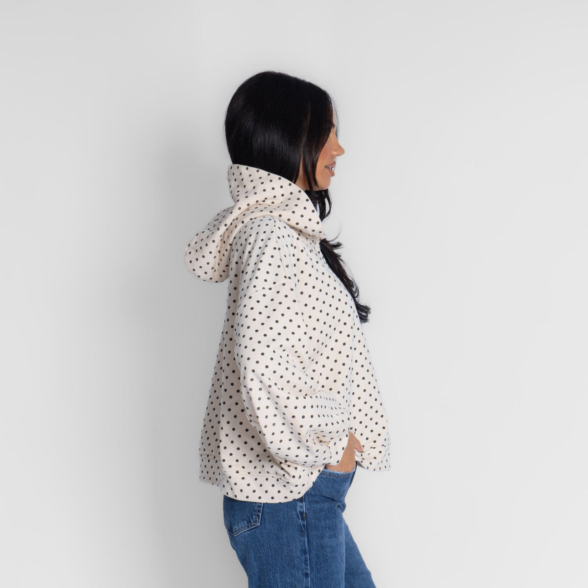 Sudadera de lunares con capucha