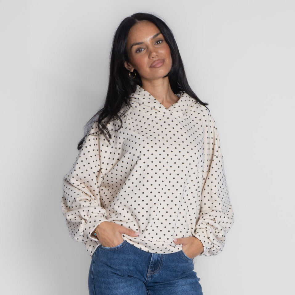 Sudadera de lunares con capucha