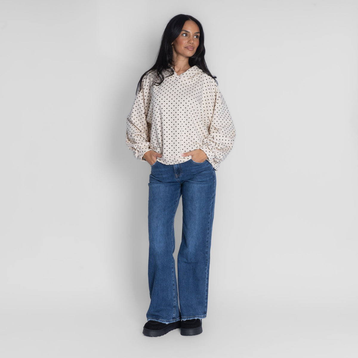 Sudadera de lunares con capucha