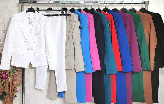 Enrica | Conjunto de chaqueta y pantalón · foto 1