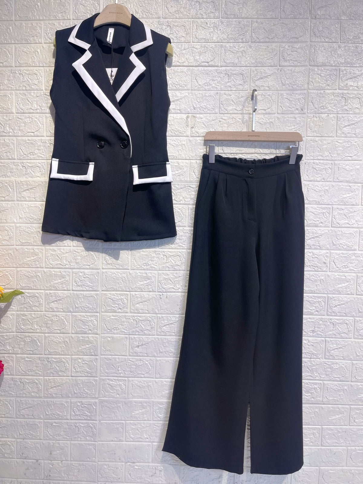 Lady | Conjunto de chaleco y pantalón · foto 2