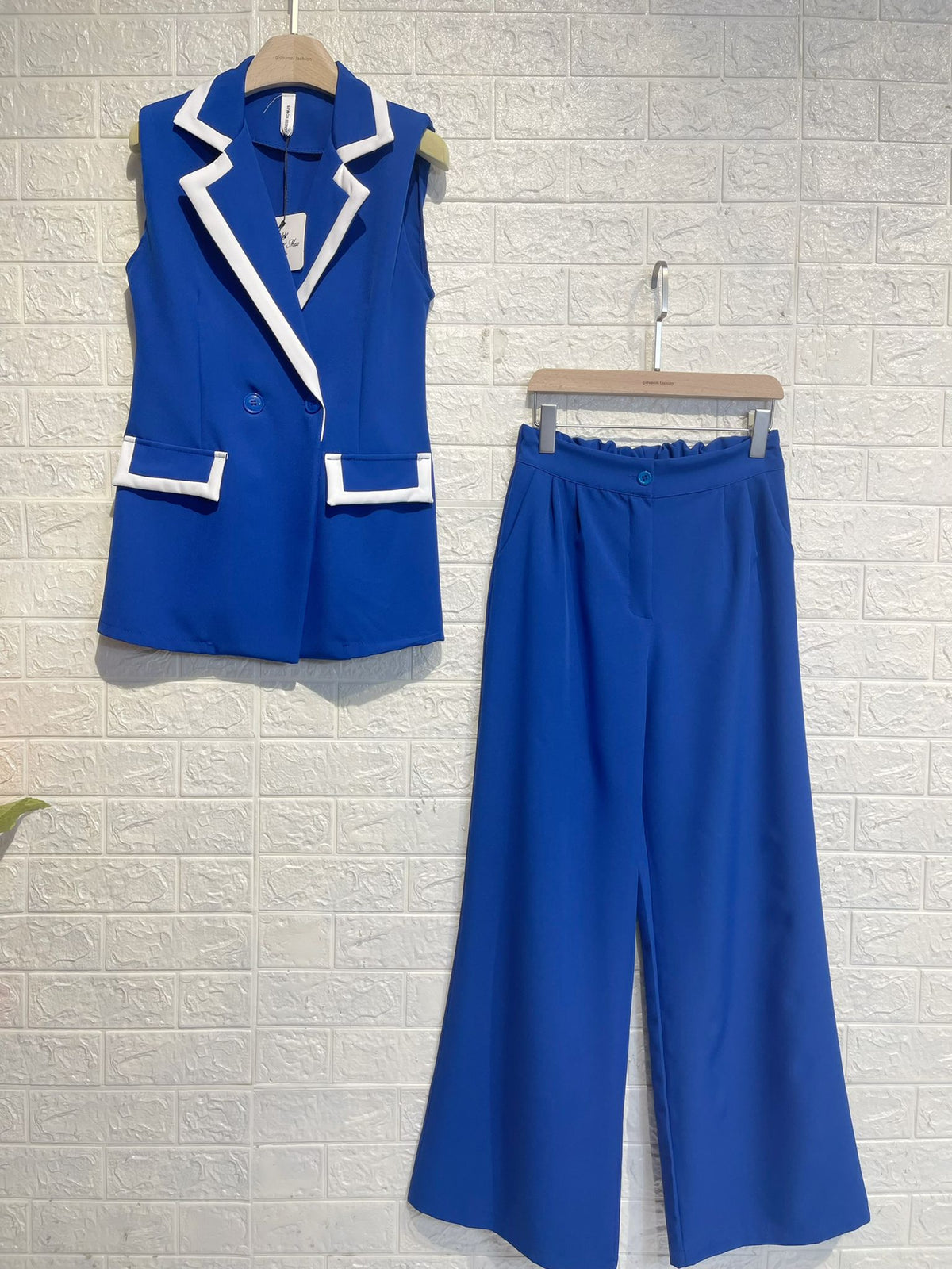 Lady | Conjunto de chaleco y pantalón · foto 5