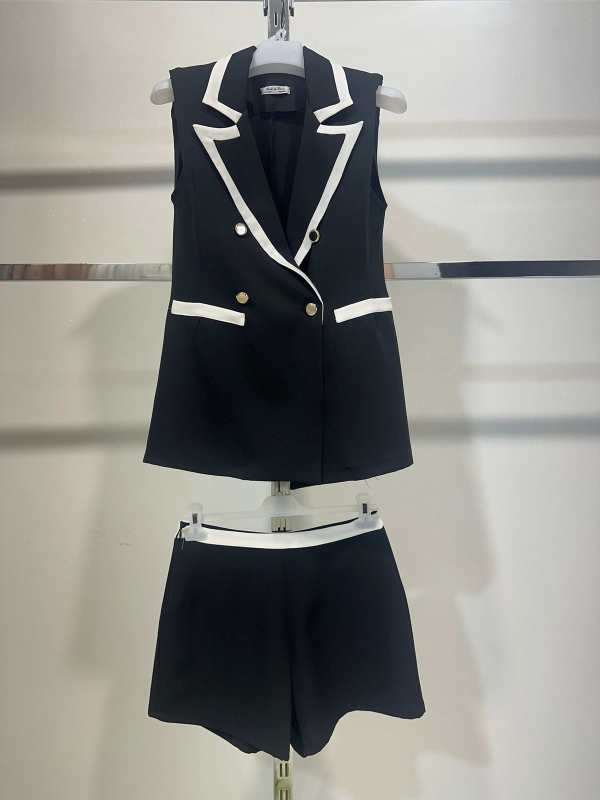 SuperLady | Conjunto de chaleco y pantalón corto · foto 3