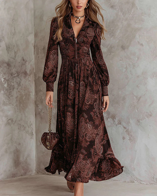Arianna | Vestido largo paisley con cintura definida, marrón · foto 1