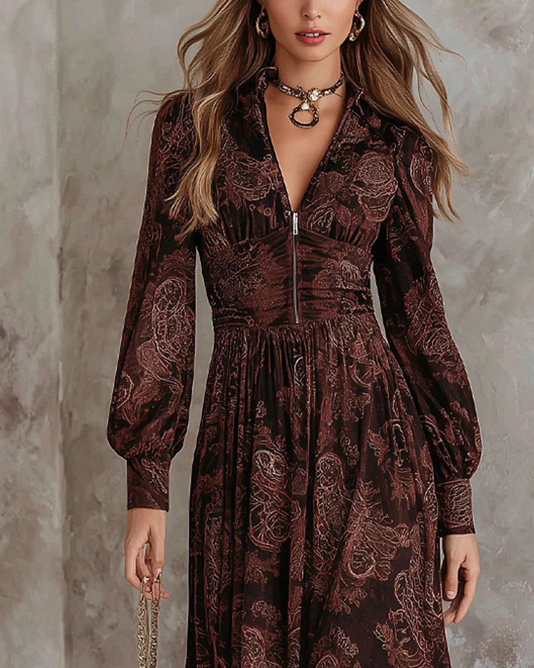 Arianna | Vestido largo paisley con cintura definida, marrón · foto 2