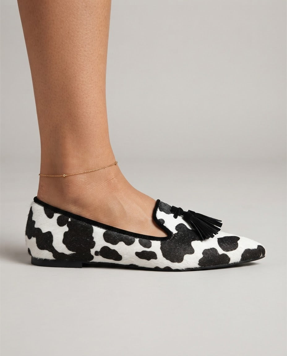 Mocasín Ginevra — Vaca en blanco y negro con borlas negras