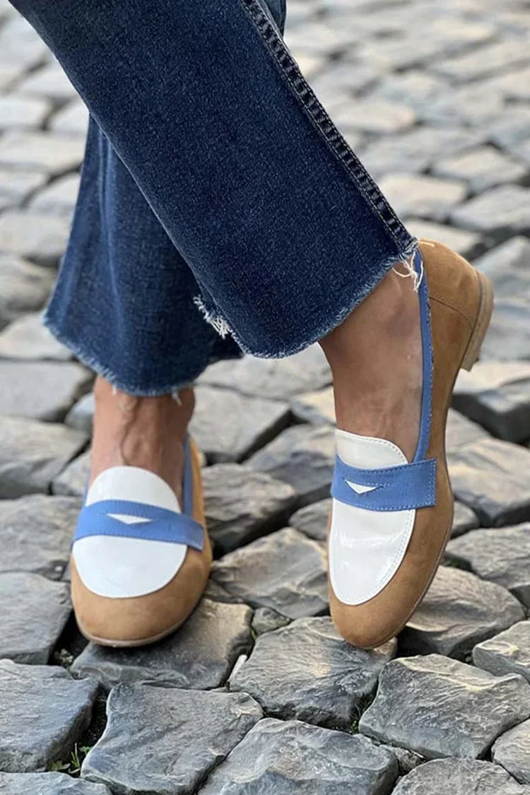 Mocasines de bloques de color en camel, blanco y azul claro