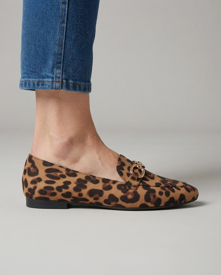 Mocasín Chiara — Ante con estampado de leopardo